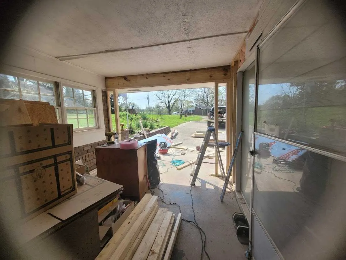 Air movers and dehumidifier for Drying & Dehumidification in Belgrade